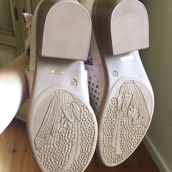 Adorable Booties - Picture 3 of 3